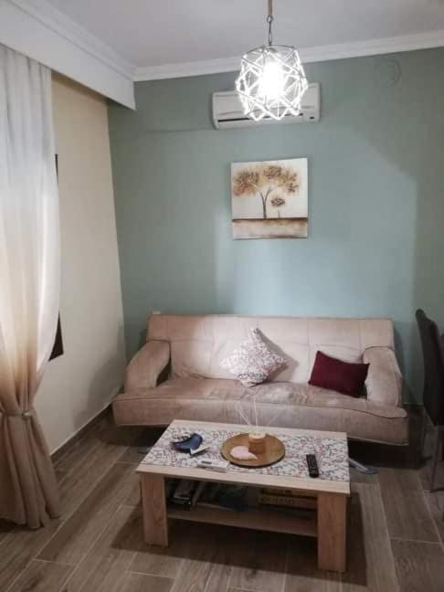 John And Tania'S Garden Villa พริโนส ภายนอก รูปภาพ